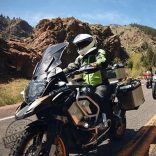 SENA 50S MESH kommunikáció a Harman Kardon prémium hangrendszerével