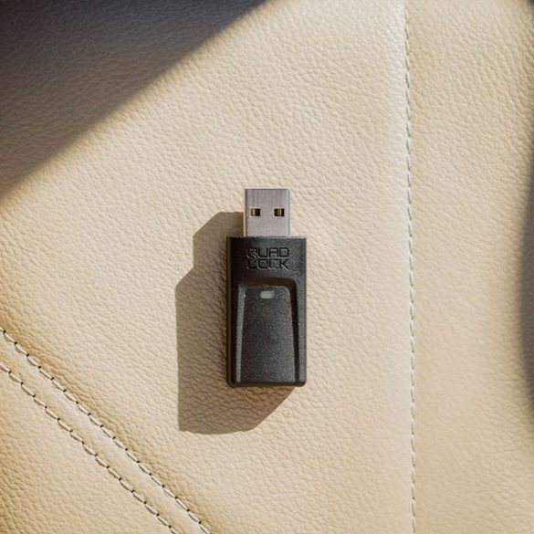 QUAD LOCK® Autó - Vezeték nélküli CarPlay/Android Auto adapter ÚJ