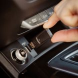 QUAD LOCK® Autó - Vezeték nélküli CarPlay/Android Auto adapter ÚJ