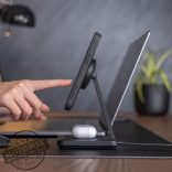 QUAD LOCK® MAG Dual asztali vezeték nélküli töltő/tartó EU 18W töltő adapterrel (választható EU 30W)