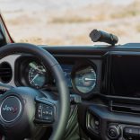 QUAD LOCK® Autós 1" golyó adapteres telefontartó + Top Cap