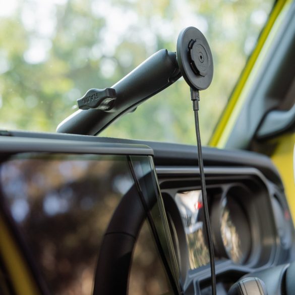 QUAD LOCK® Autós 1" golyó adapteres telefontartó + Top Cap