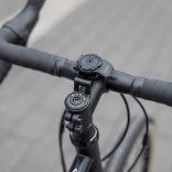 QUAD LOCK® Kerékpározás - telefontartó stucni csapágyleszorító sapka alá - állítható