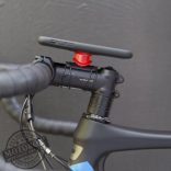 QUAD LOCK® Kerékpározás - kormány / kormánybefogó stucni / kormányszárrögzítés színes "gallér" fehér