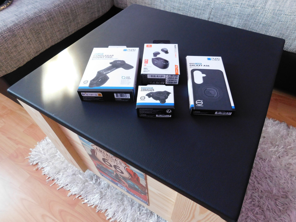   QUAD LOCK® Motor telefontartó kormányrúdra PRO Króm + rezgéscsillapító adapter
